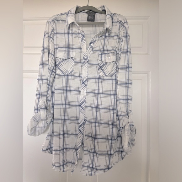 Button down shirt - Picture 1 of 3